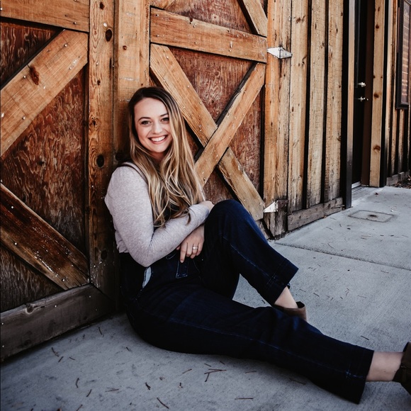 Meet your Posher, Ashlyn - Picture 1 of 1